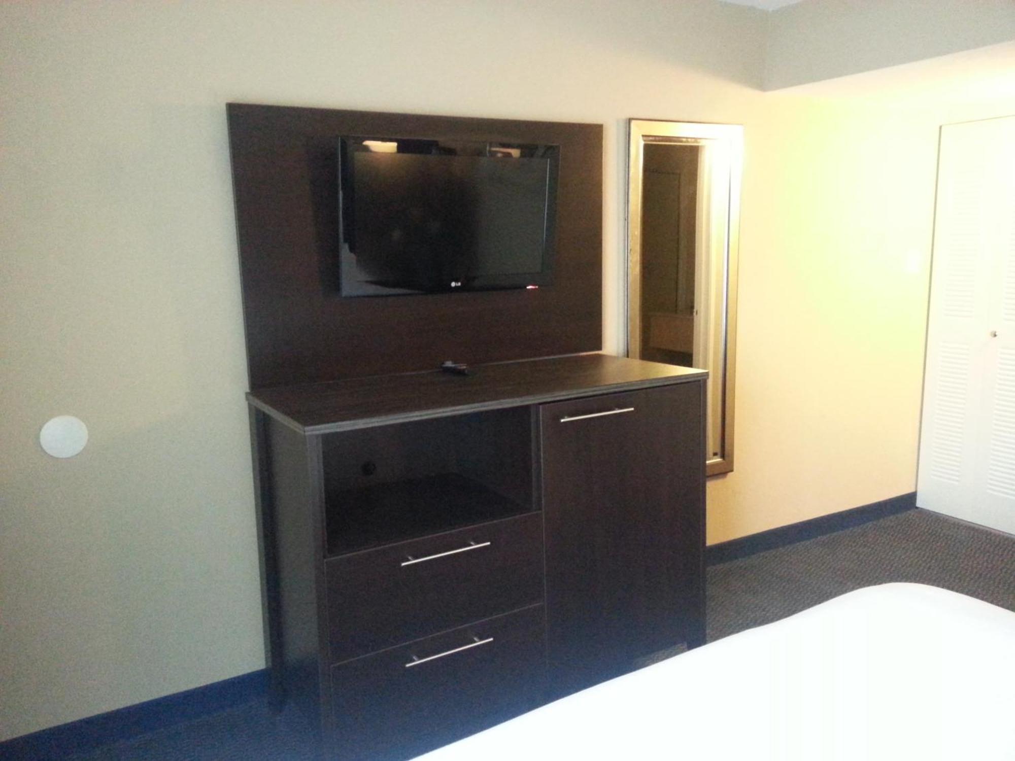 Howard Johnson By Wyndham Odessa Tx Bagian luar foto