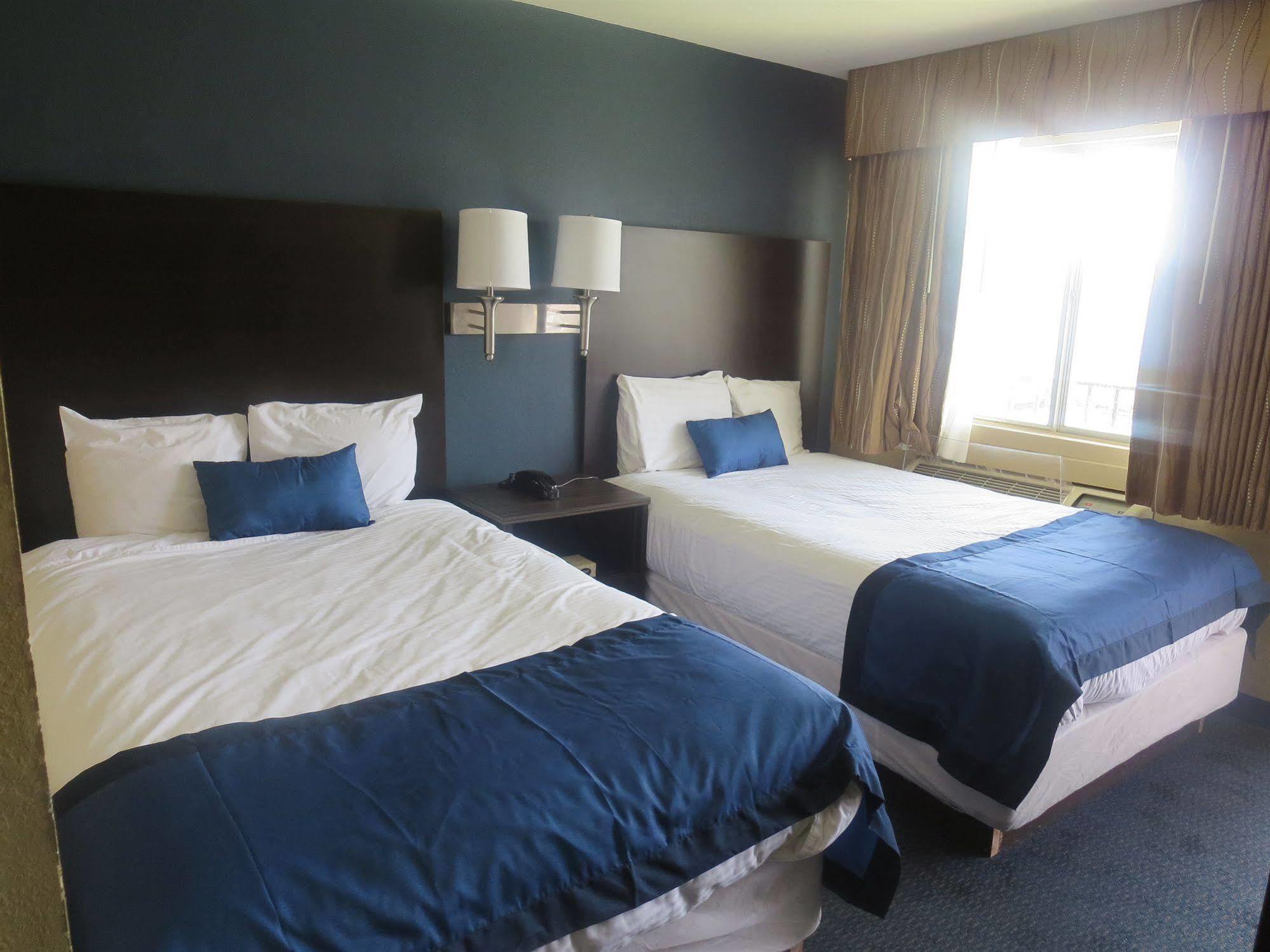 Howard Johnson By Wyndham Odessa Tx Bagian luar foto