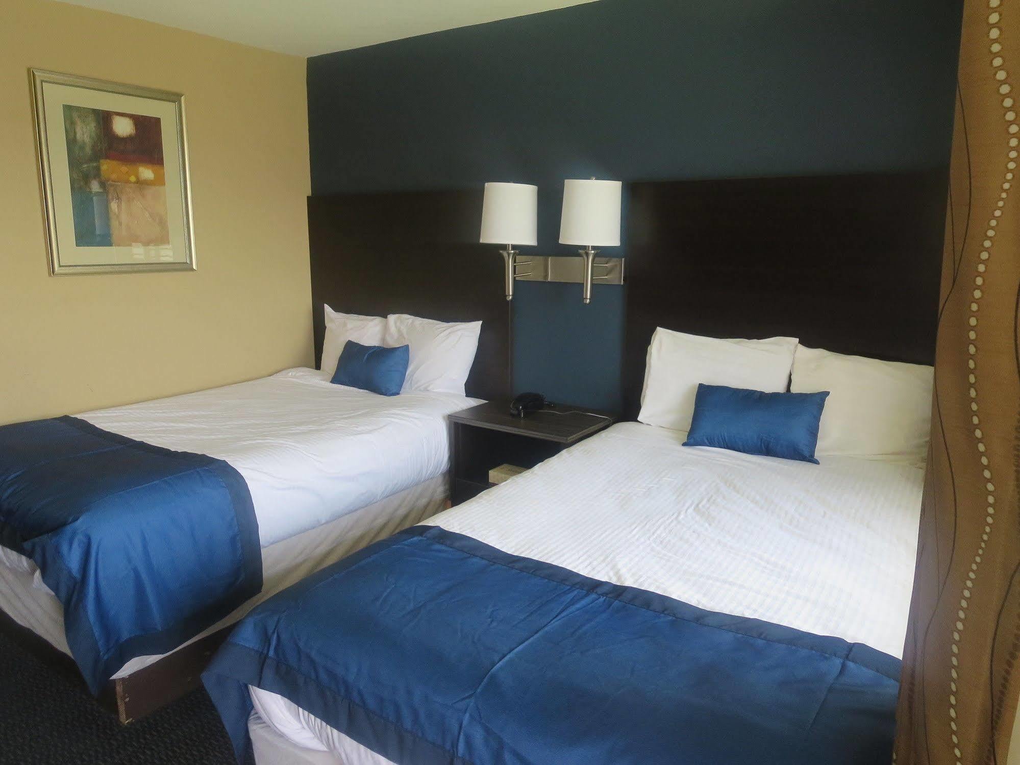Howard Johnson By Wyndham Odessa Tx Bagian luar foto